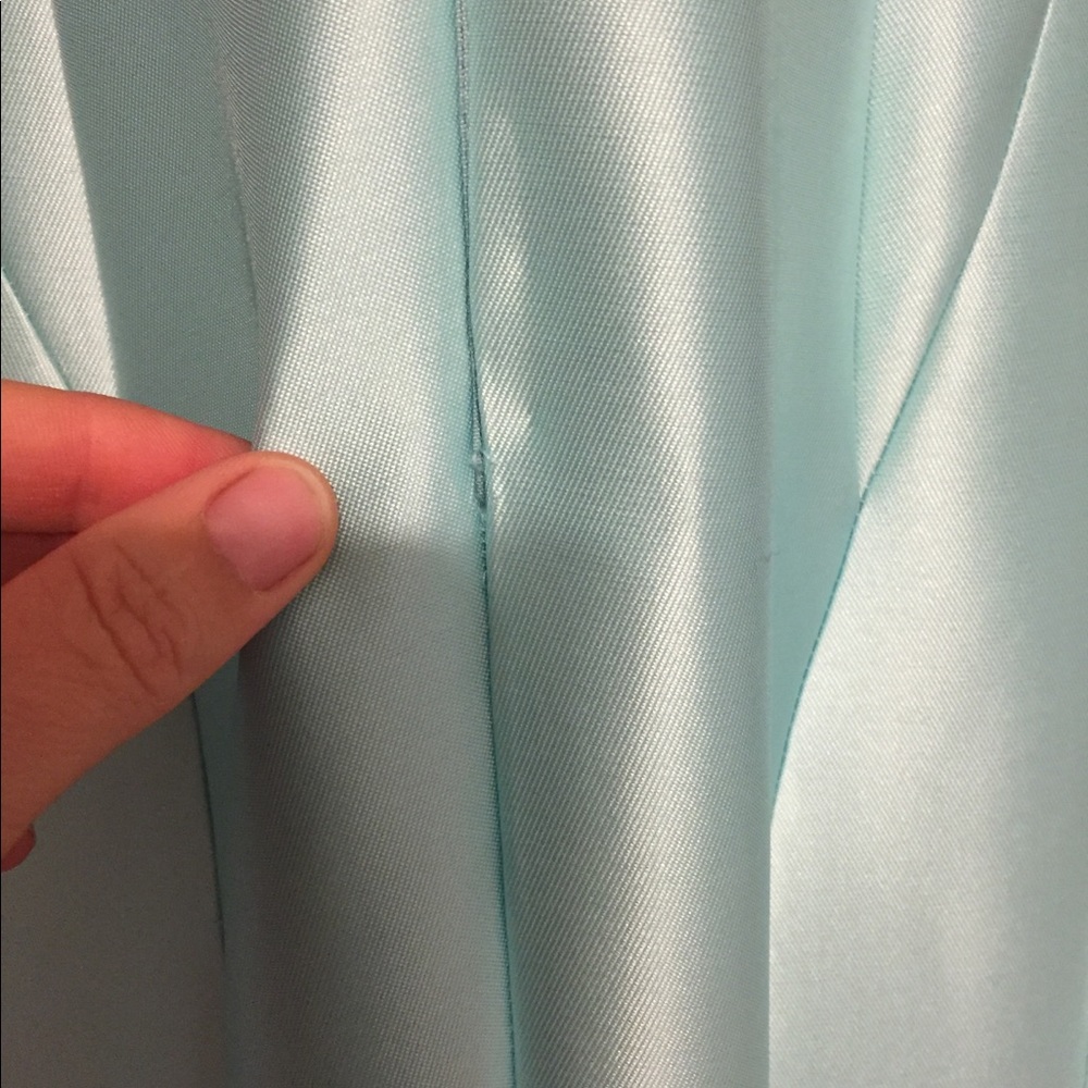 PROM DRESS - Picture 4 of 8